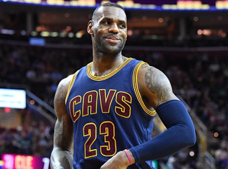 ג'יימס ינדוד לליייקרס? (getty)