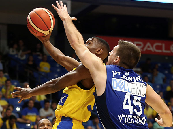 קול. משחקו הטוב ביותר במכבי ת"א (אלן שיבר)