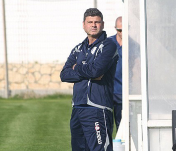 פטריסיו סייג. החליף את אריק בנאדו על הקווים