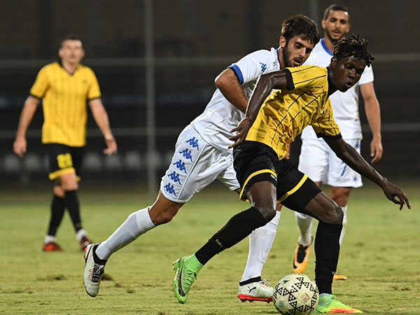 פול אדגר. עשוי לפתוח בהרכב (אנצ'ו גוש)