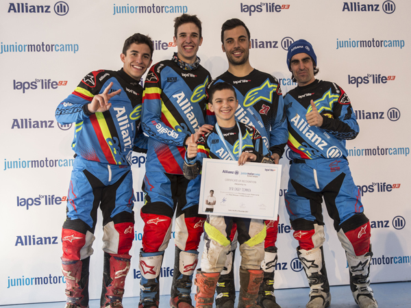 רק בן 10, אבל זוכה לחלוק את המסלול עם הגדולים ביותר