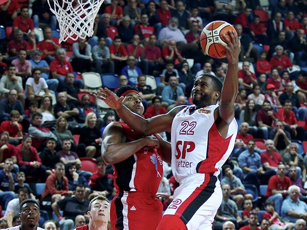 מקניל: "לא ניסיתי לתקוף" (אלן שיבר)