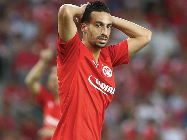 לא חושש שקבהא יגנוב לו את הדקות. איינבינדר (צילום: אלן שיבר)