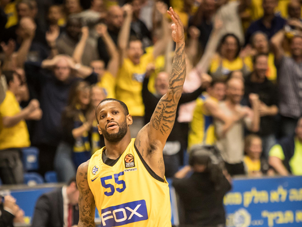 היצרן הכי גדול של מכבי ת"א העונה. ג'קסון (אלן שיבר)