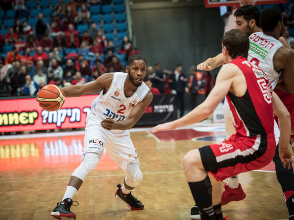 י-ם מהתיבה את הקצב (מנהלת הליגה)