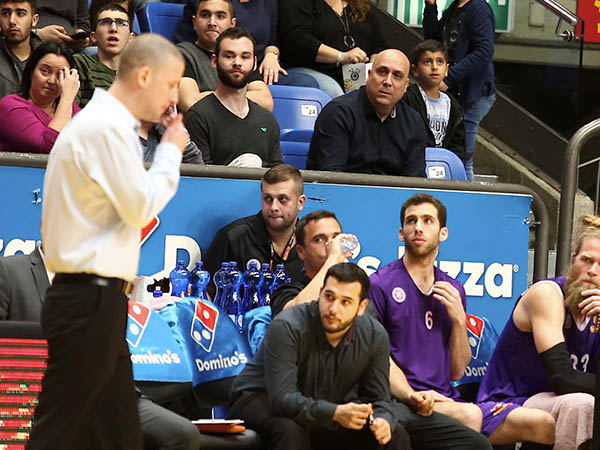 אלפסי. גם עם מאמן ביציע, נהריה עושה חיים קשים למכבי ת"א (אלן שיבר)