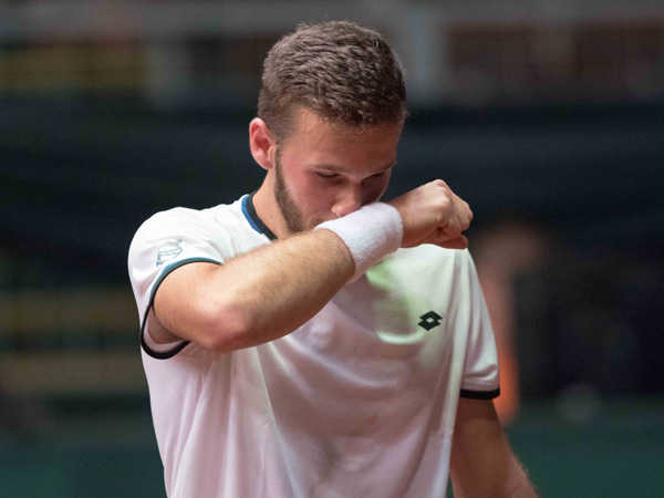 לשם פתח רע, סלע לא הצליח לתקן