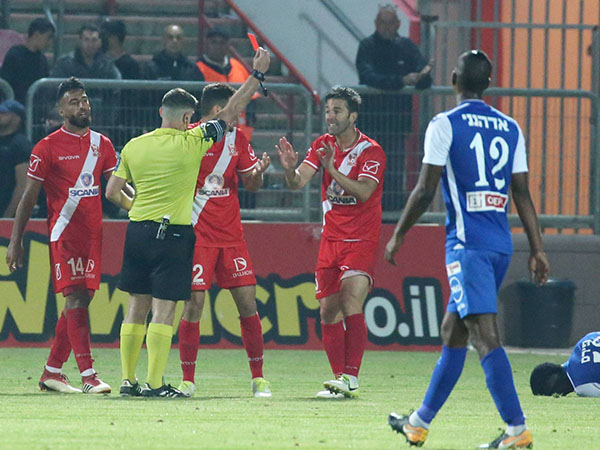 אדום מיותר של פאס (יוסי שקל)