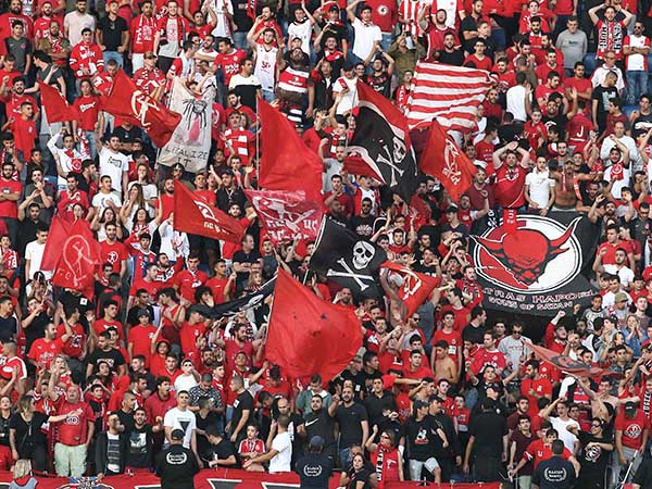 אוהדי הפועל. יפקדו את המגרשים גם בלאומית? (אלן שיבר)