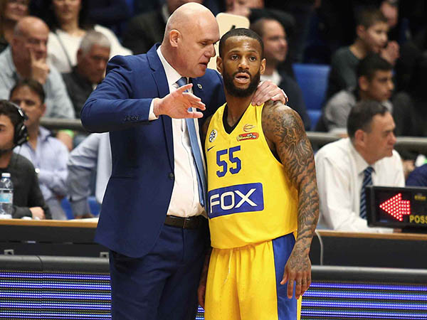 ספאחיה עם ג'קסון. איבד את חדר ההלבשה? (אלן שיבר)