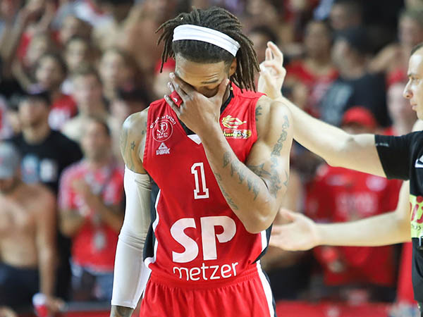 "היה אפשר לראות שהוא לא באמת איתנו". ואז בנקס הופיע (דני מרון)