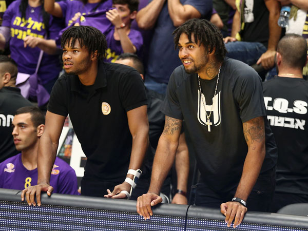 רייס. יחזור בשביל להניף צלחת? (אלן שיבר)