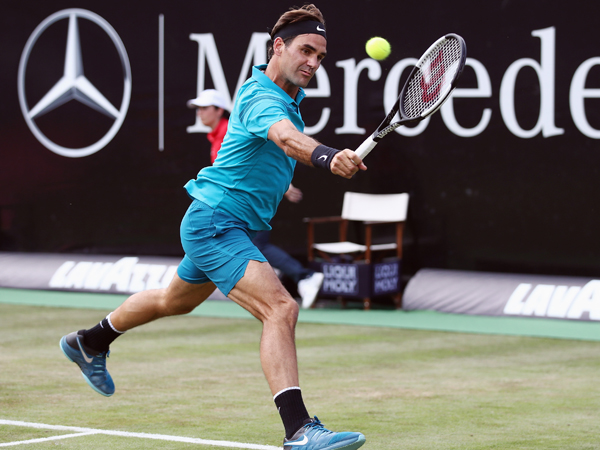 פדרר רחוק ניצחון אחד מפסגת הדירוג (GETTY)