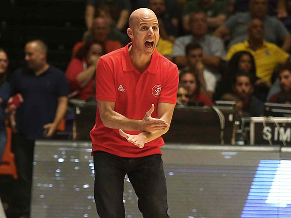 בעיה בהגנה. פרנקו (אלן שיבר)