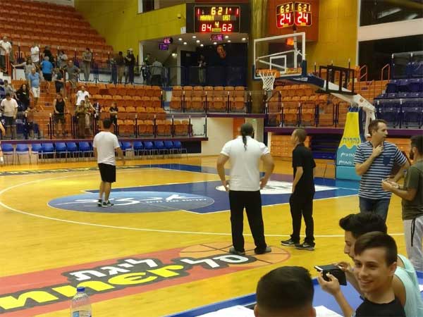 מחזה לא שגרתי (צילום: עירוני נהריה)