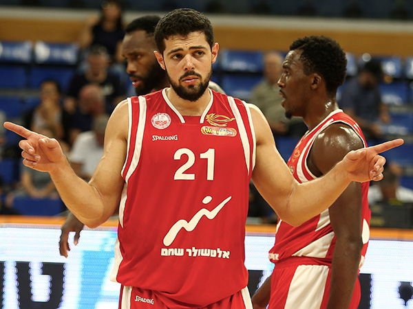 ווריק. האדומים ניצחו בשיניים (אלן שיבר)