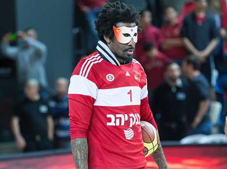 פייר? התגעגענו. אמארה (מנהלת הליגה)