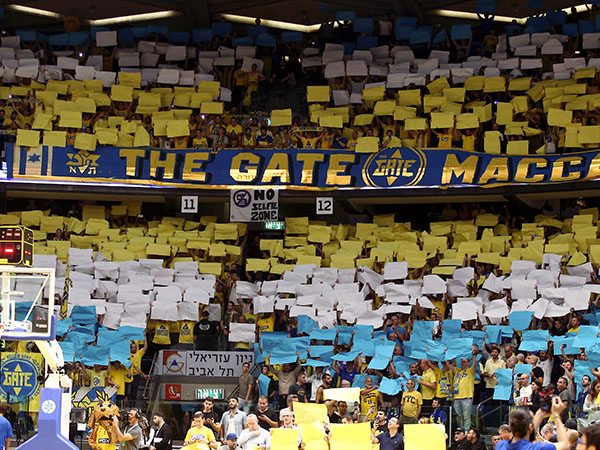האוהדים יצרו אווירה טובה בהיכל (אלן שיבר)