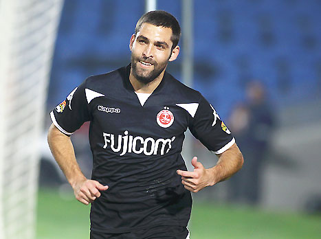 "ברגעים הטובים כולם איתך". שכטר בהפועל ת"א (אלן שיבר)