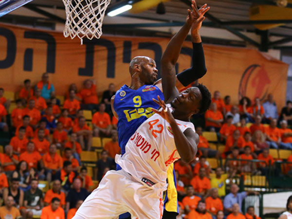 פנים מוכרות בצבע. זאנה מול הפועל ירושלים (מנהלת הליגה)