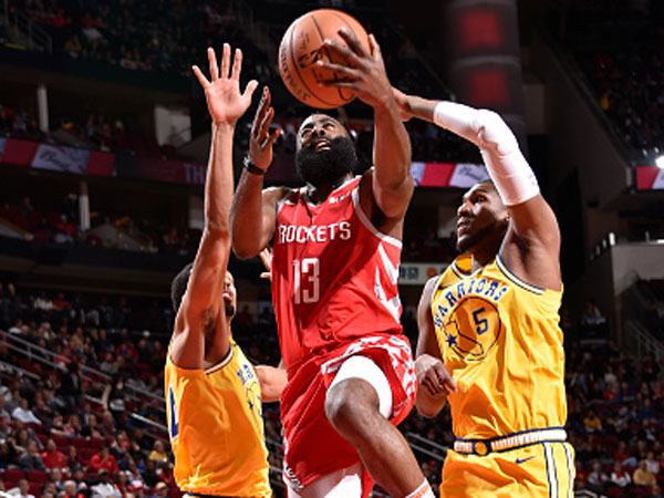 הארדן כיכב (צילום: Bill Baptist/NBAE via Getty Images)