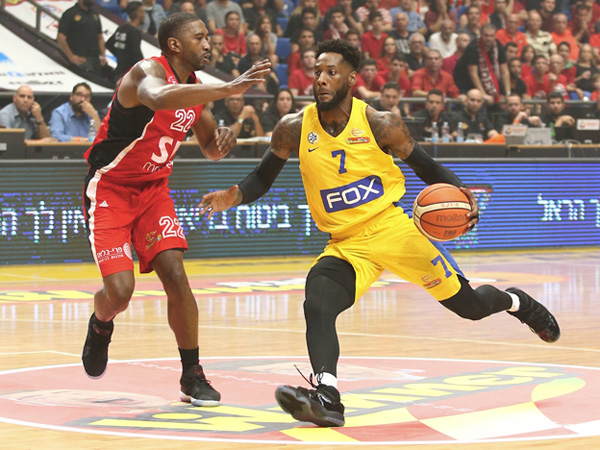 ממשיך מאיפה שהפסיק. מקניל (מנהלת הליגה)