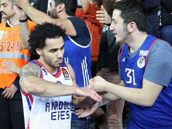 אנדולו חוגגת עוד ניצחון (getty, Tolga Adanali)