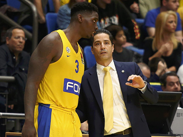 ספרופולוס נתן פייט לאוברדוביץ' (צילום: אלן שיבר)