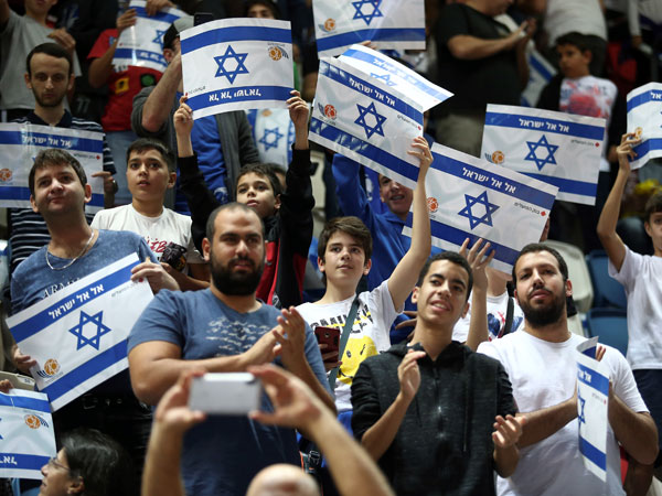 הקהל ניסה לדחוף את הנבחרת (אלן שיבר)