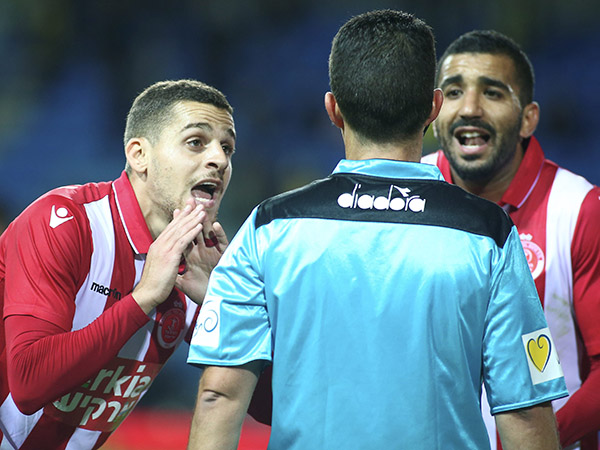 "אי אפשר לאסוף נקודות בדיבורים" (אלן שיבר)