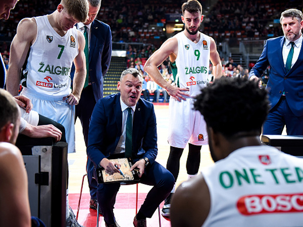 היחיד שלוקח החלטות מקצועיות (getty)