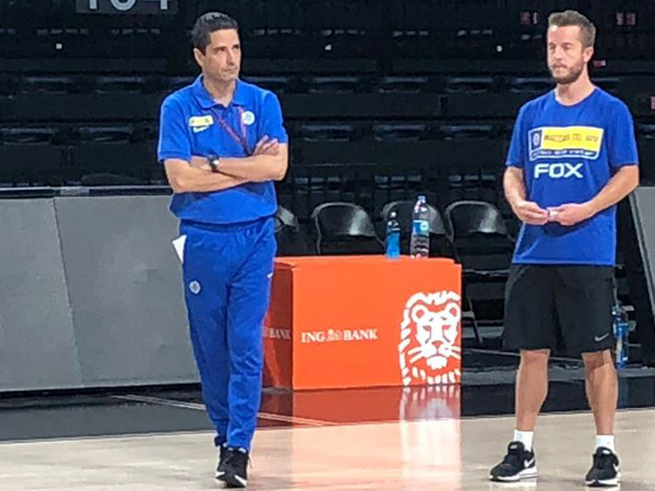 עובד חזק באימונים. ספרופולוס