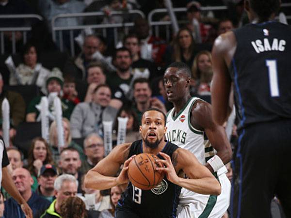 לא קל בלי יאניס (צילום: Gary Dineen/NBAE via Getty Images)