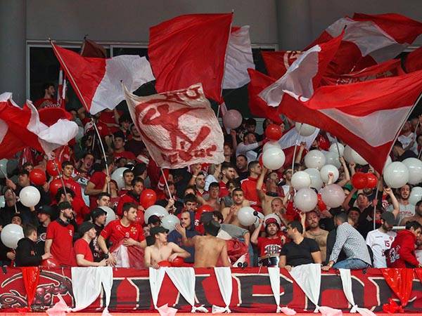 אווירה טובה באדום (אלן שיבר)