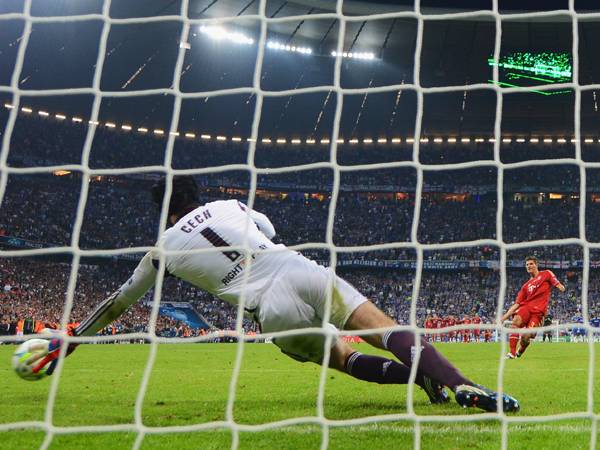 העניק לבלוז את הרגע הגדול בתולדות המועדון: צ'מפיונס ב-2012 (getty)