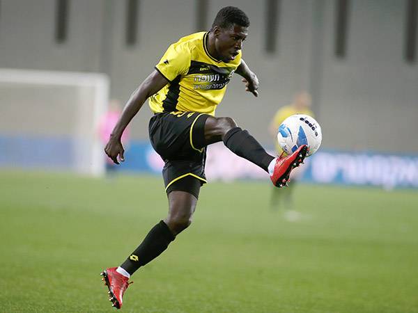 עלי מוחמד. חלק מהאוהדים מתנגדים (צילום: אלן שיבר)