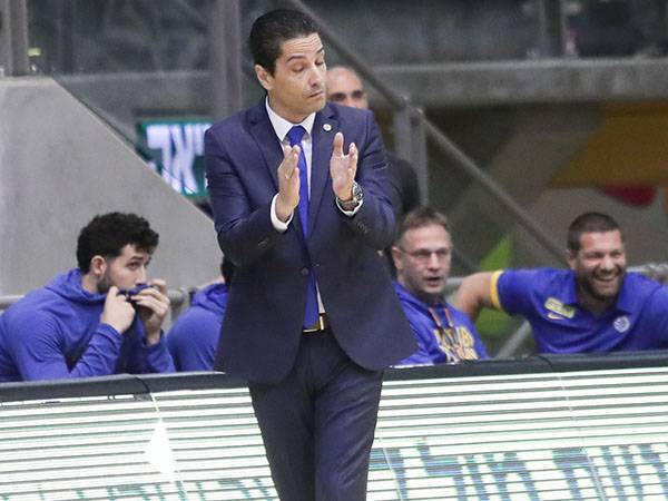 ספרופולוס מרוצה (אלן שיבר)