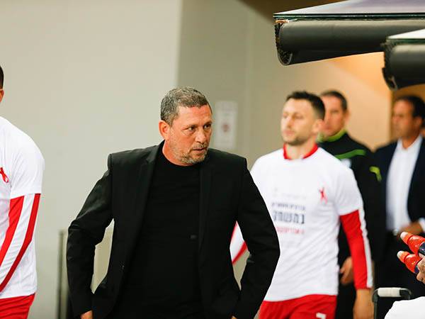 קלינגר. העיר את השחקנים במחצית (ניר קידר)