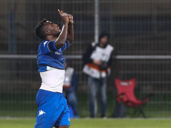 "שמח סוף סוף לנצח". אדניי חוגג מול נס ציונה (צילום: אנצ'ו גוש, סוכנות ג'יני)