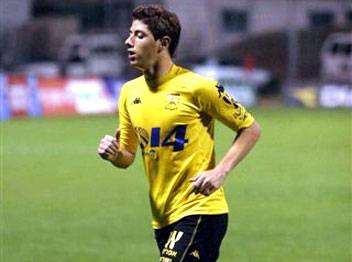 כבש את הלב מהשנייה הראשונה בבית"ר. מליקסון במדים הצהובים