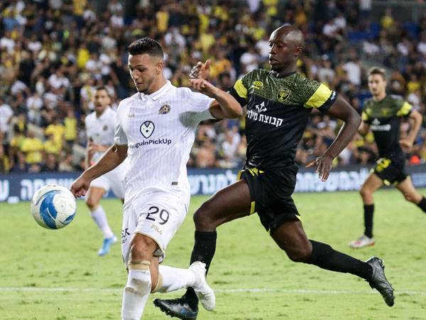 קונטה. עוד שבועיים בחוץ (דני מרון)