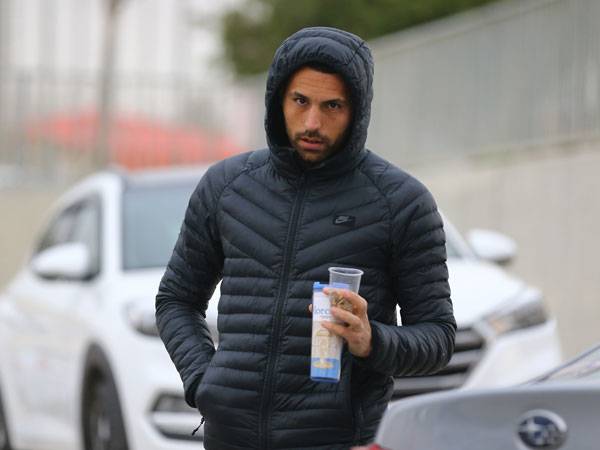 צדק, מחכה לב"ש שתשלים את שכרו (לירון מולדובן)