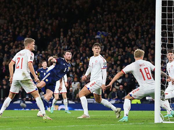 ג'ון סוטאר מיד לאחר הגול. ספיגת שער נדירה של דנמרק (Getty)