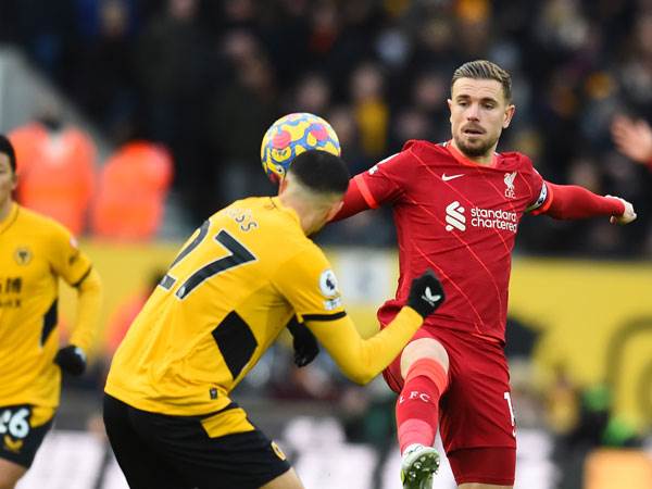 קרבות במרכז השדה כבר מההתחלה (Getty)