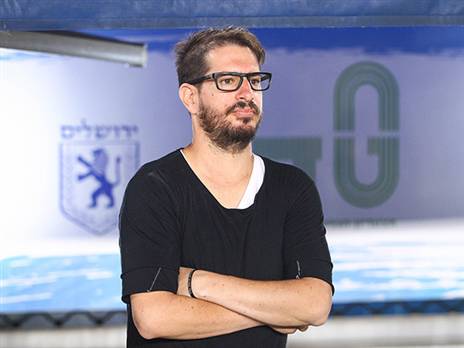 חוגג. המציאות מכתיבה קיץ שונה (אלן שיבר)