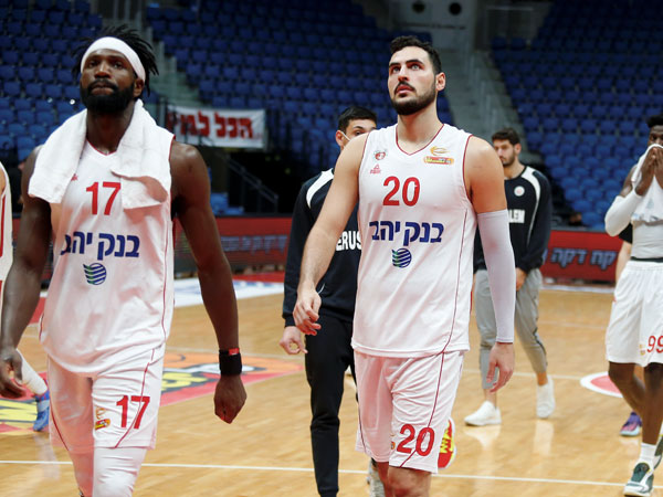 "המקום של אף אחד לא מובטח" (אלן שיבר)