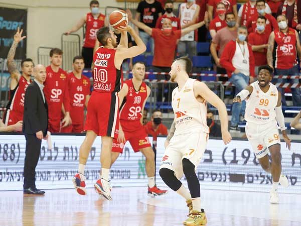 בשלבים מסויימים האדומים היו בטוחים שזה בידיים שלהם (אלן שיבר)