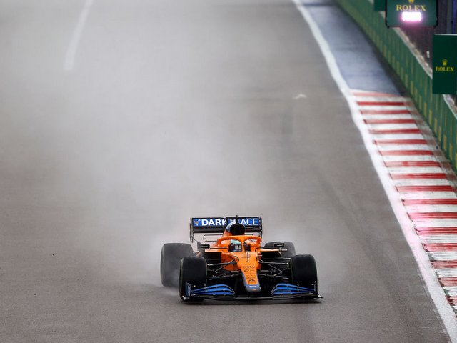 לאנדו נוריס בגשם (צילום: Getty)