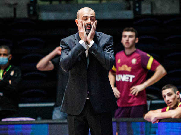 (FIBA)