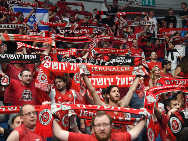 אכזבה בארנה (ברני ארדוב, מנהלת הליגה)